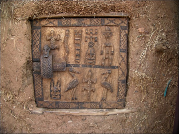 Port in a house in Mali, Falaise de Bandiagara, Dogon