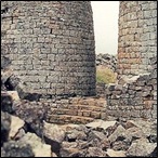 Tower at Great Zimbabwe, showing unmortared, dressed masonry