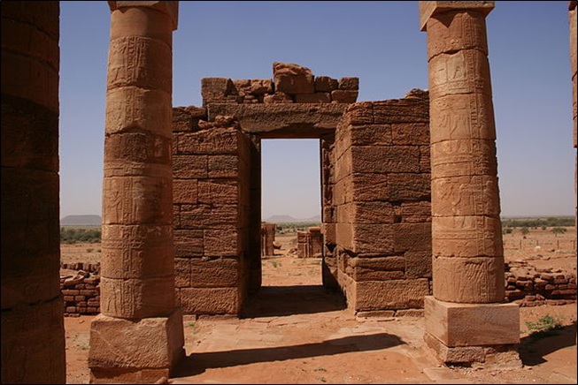 Naga, Ram temple complex. Doorway and columns