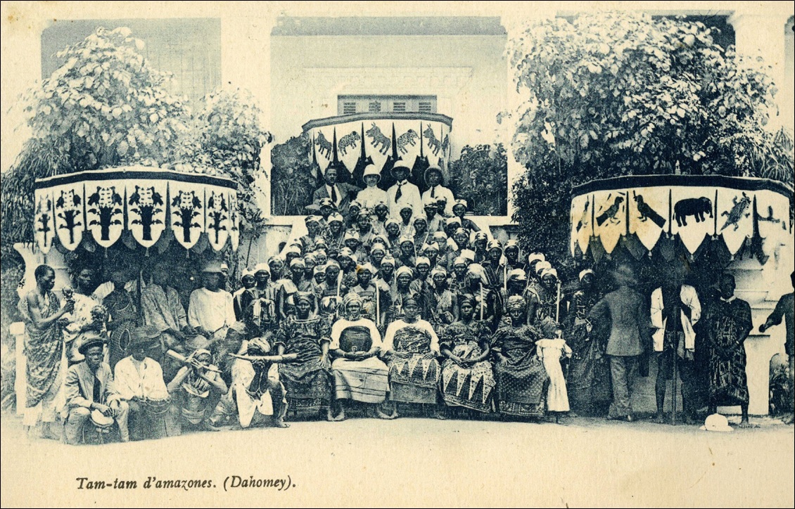 Tam-tam d’amazones (Dahomey)