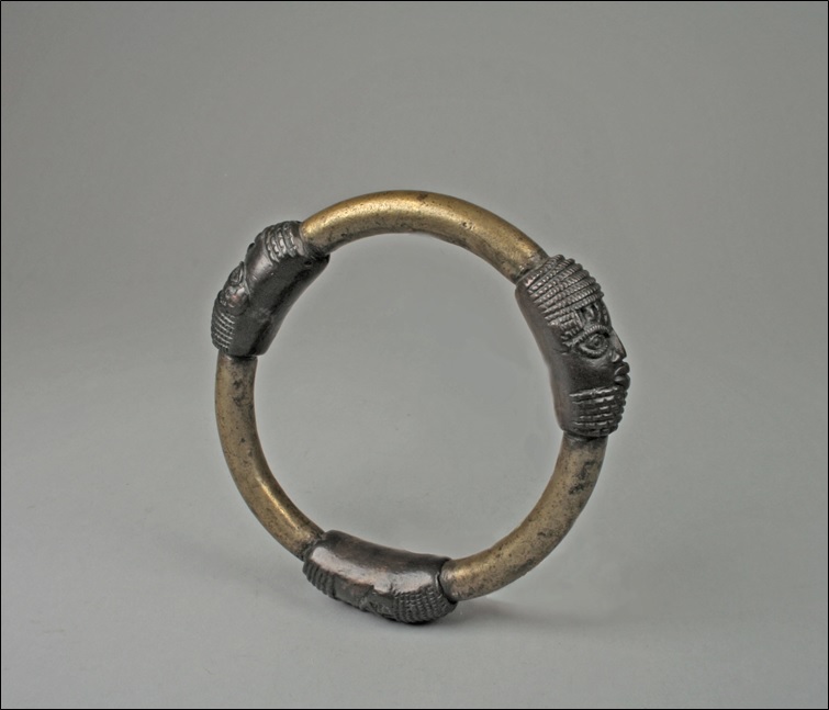 Bracelet Three Heads Edo peoples