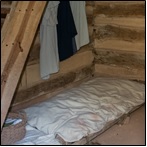 Slave Cabin interior 01 - Mount Vernon