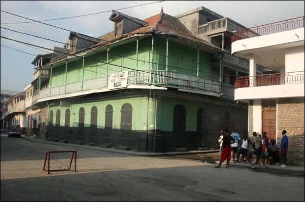 Colonial Style Building