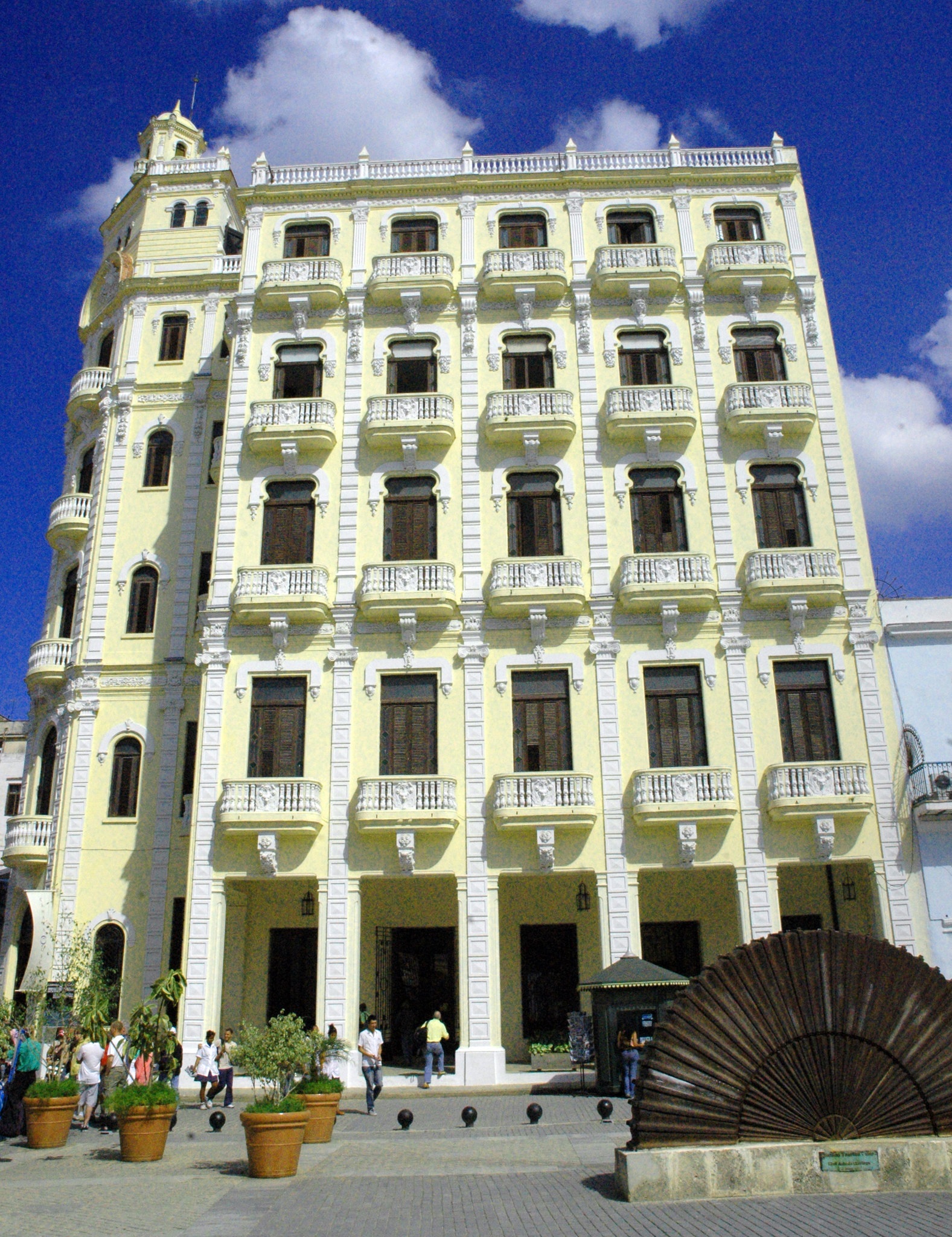 La Habana Plaza Vieja Square apartment